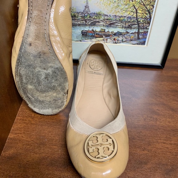 Tory Burch Caroline Patent Ballet Flat - Picture 4 of 7